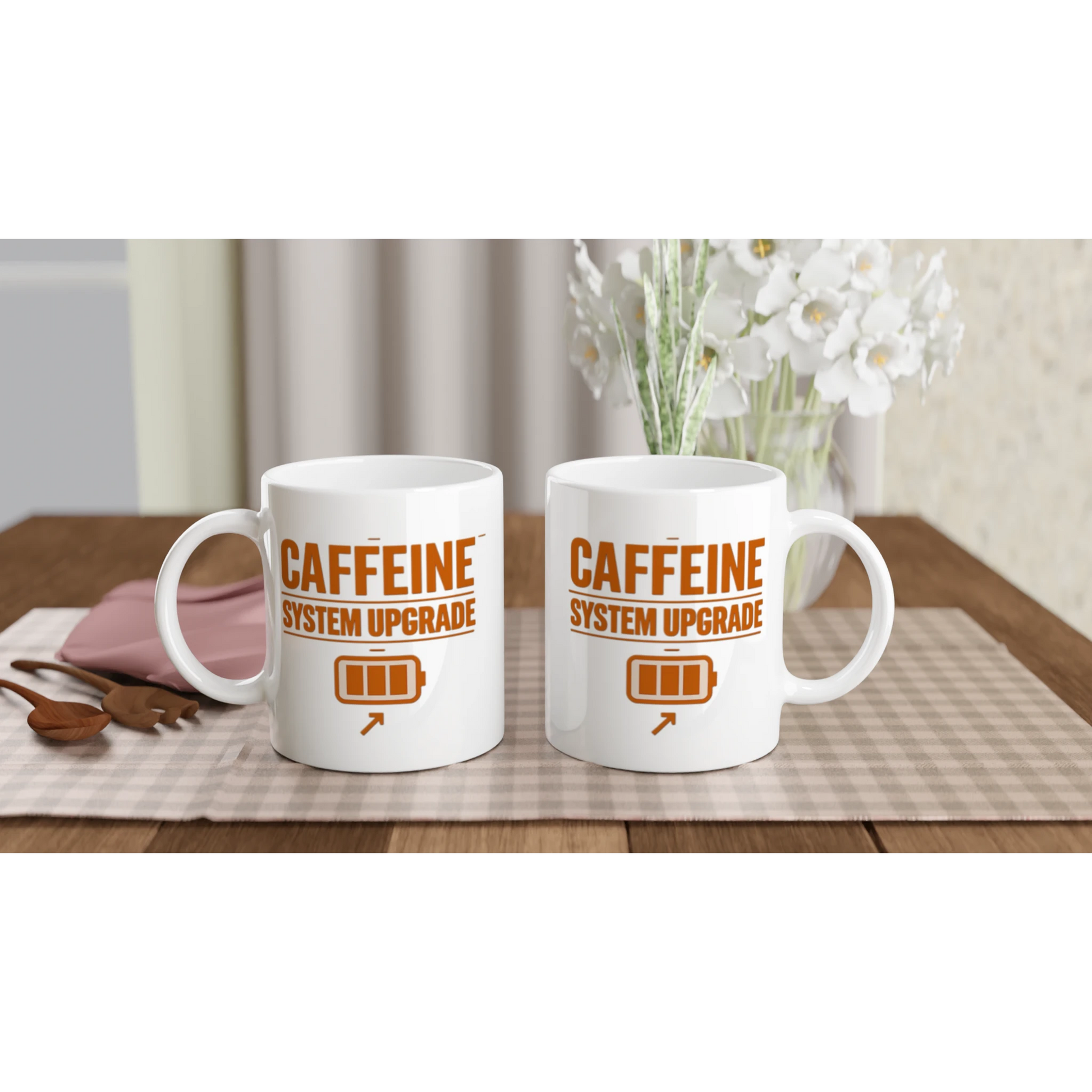 Două căni ceramice 325ml „Caffeine system upgrade” alăturate – design text cu baterie