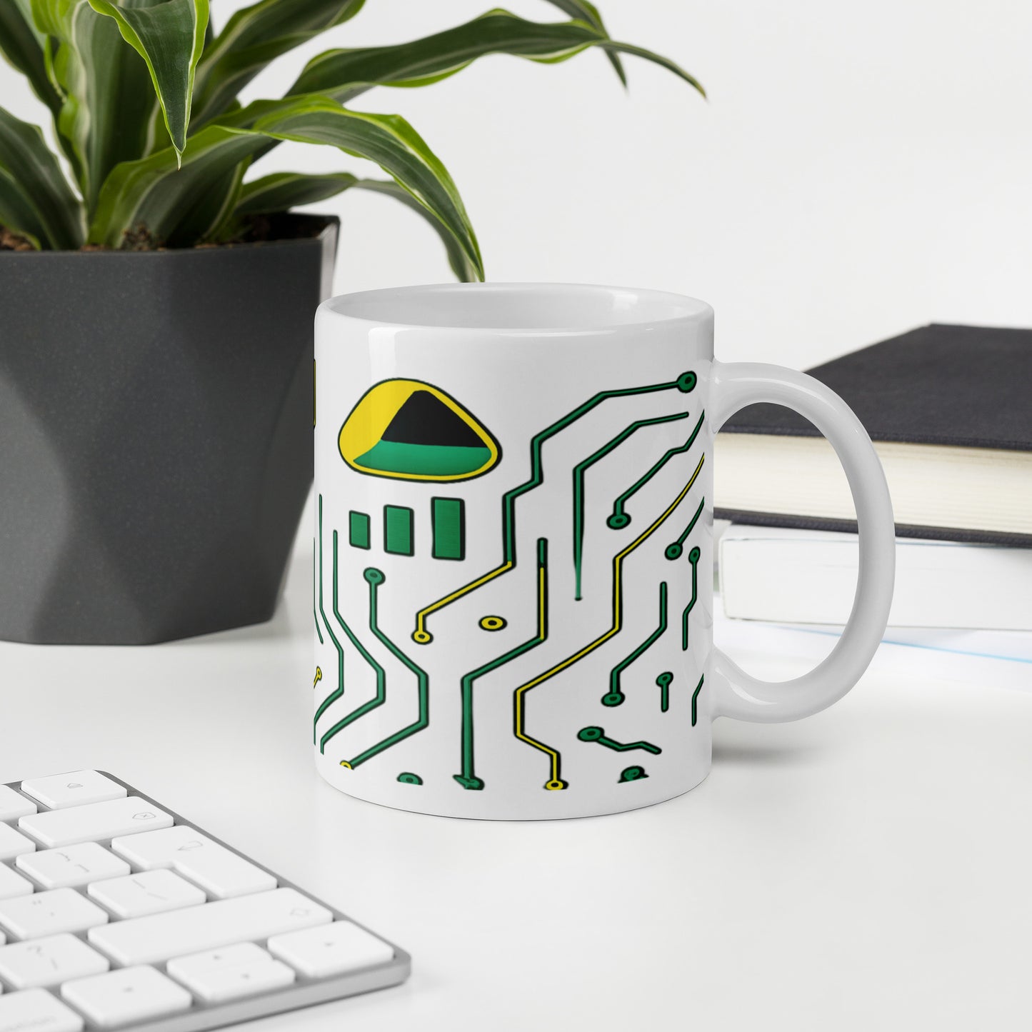 Cană ceramică 325ml cu design personalizat, vedere laterală