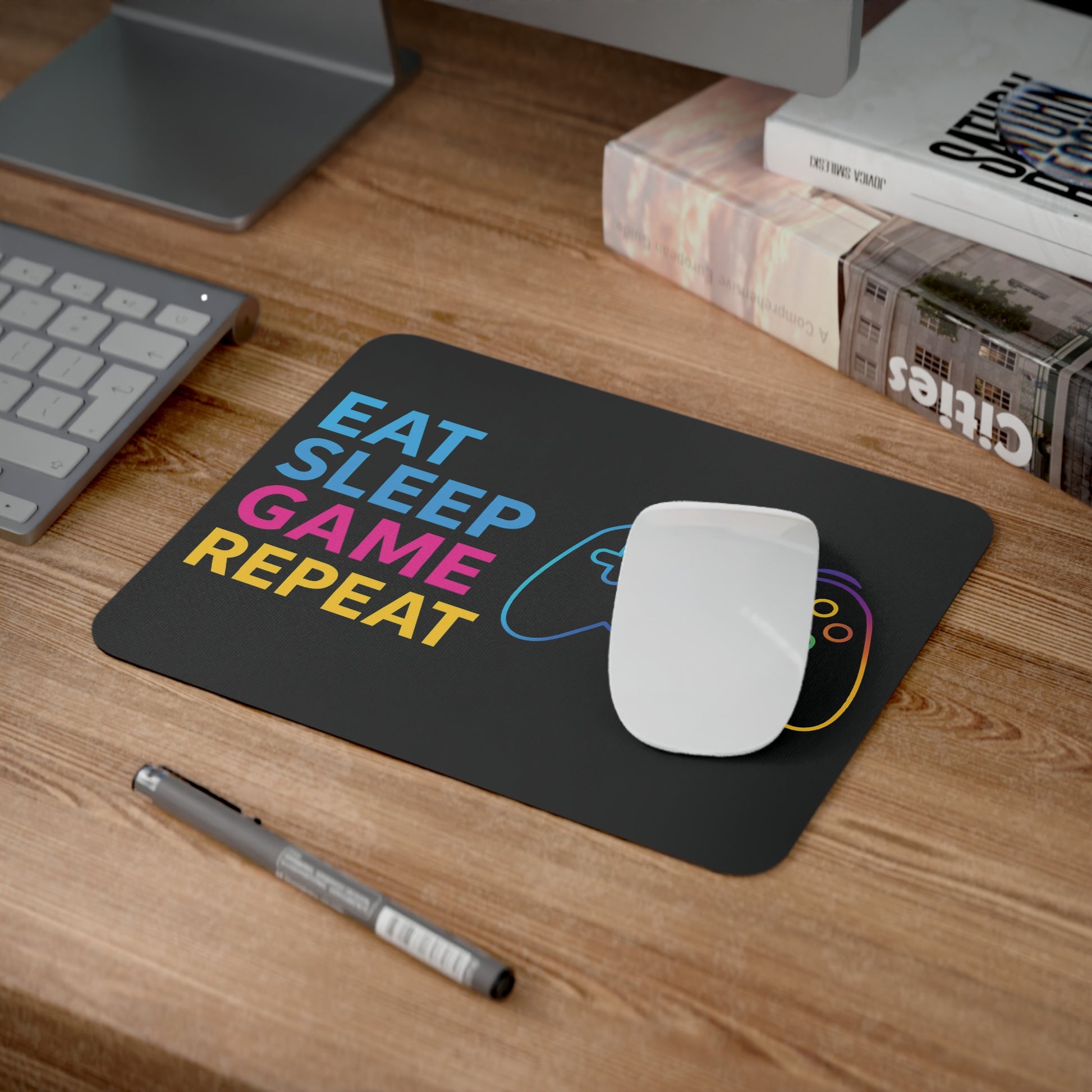 Mouse pad Neon Grind Gamer Edition pe birou, alt unghi, design neon EAT SLEEP GAME REPEAT